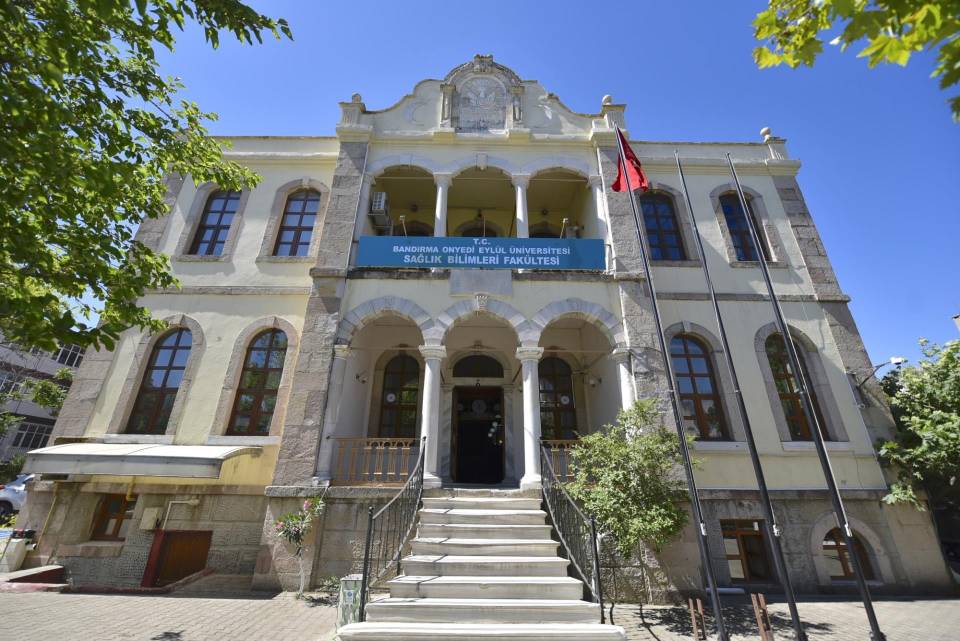 Sağlık Bilimleri Enstitüsü Öğrenci Yurtları