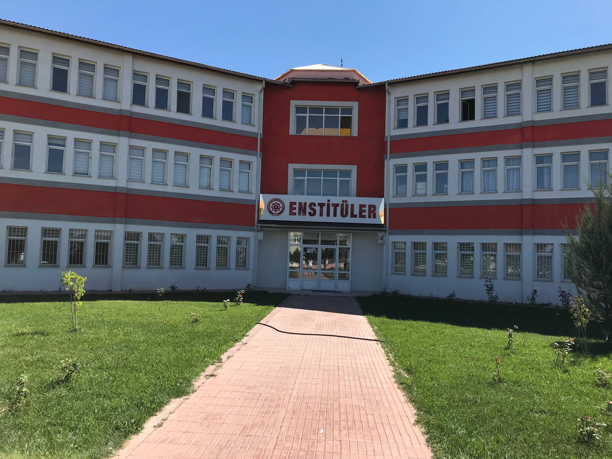 Sosyal Bilimler Enstitüsü Öğrenci Yurtları