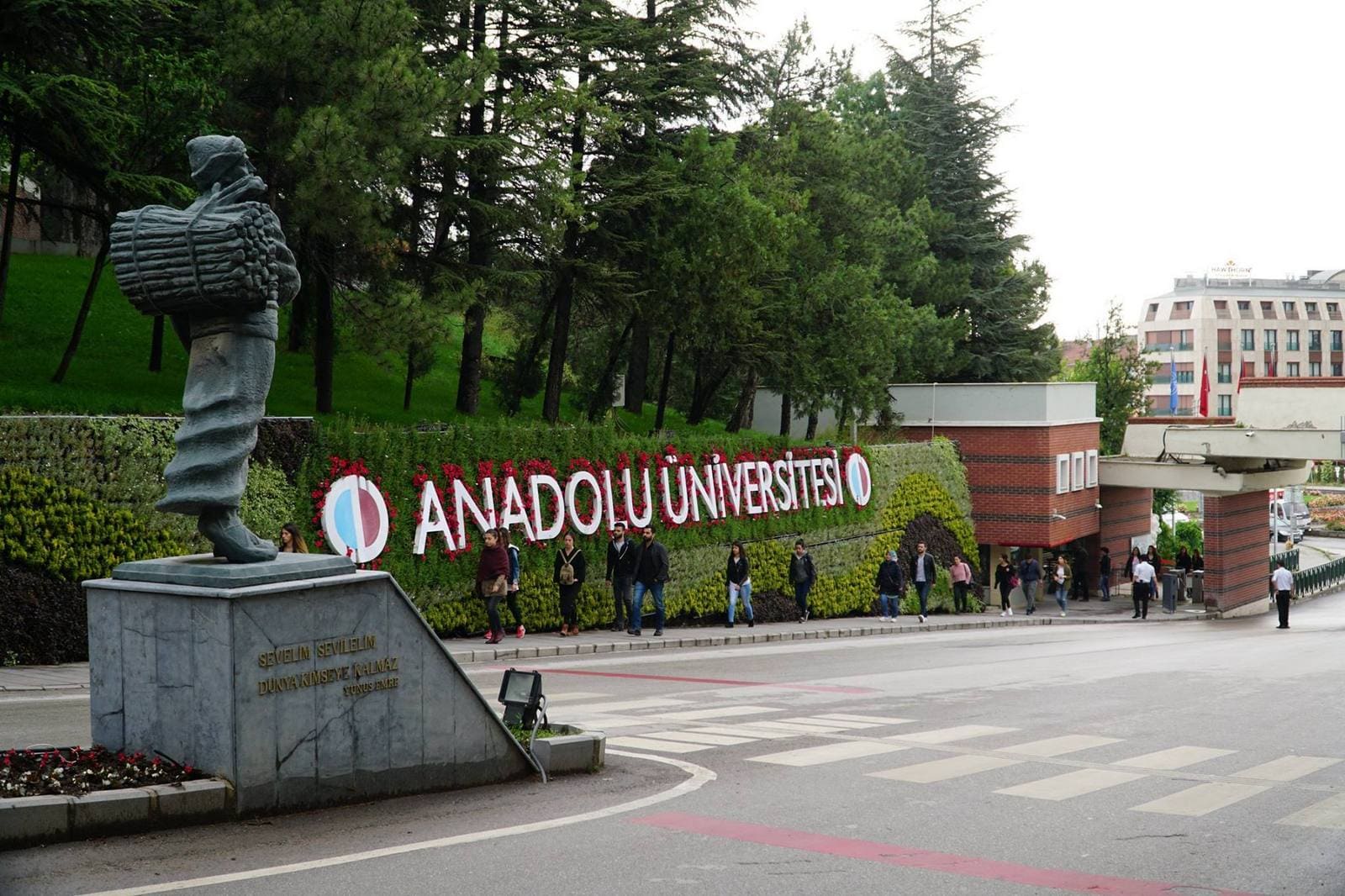 Anadolu Üniversitesi Öğrenci Yurtları